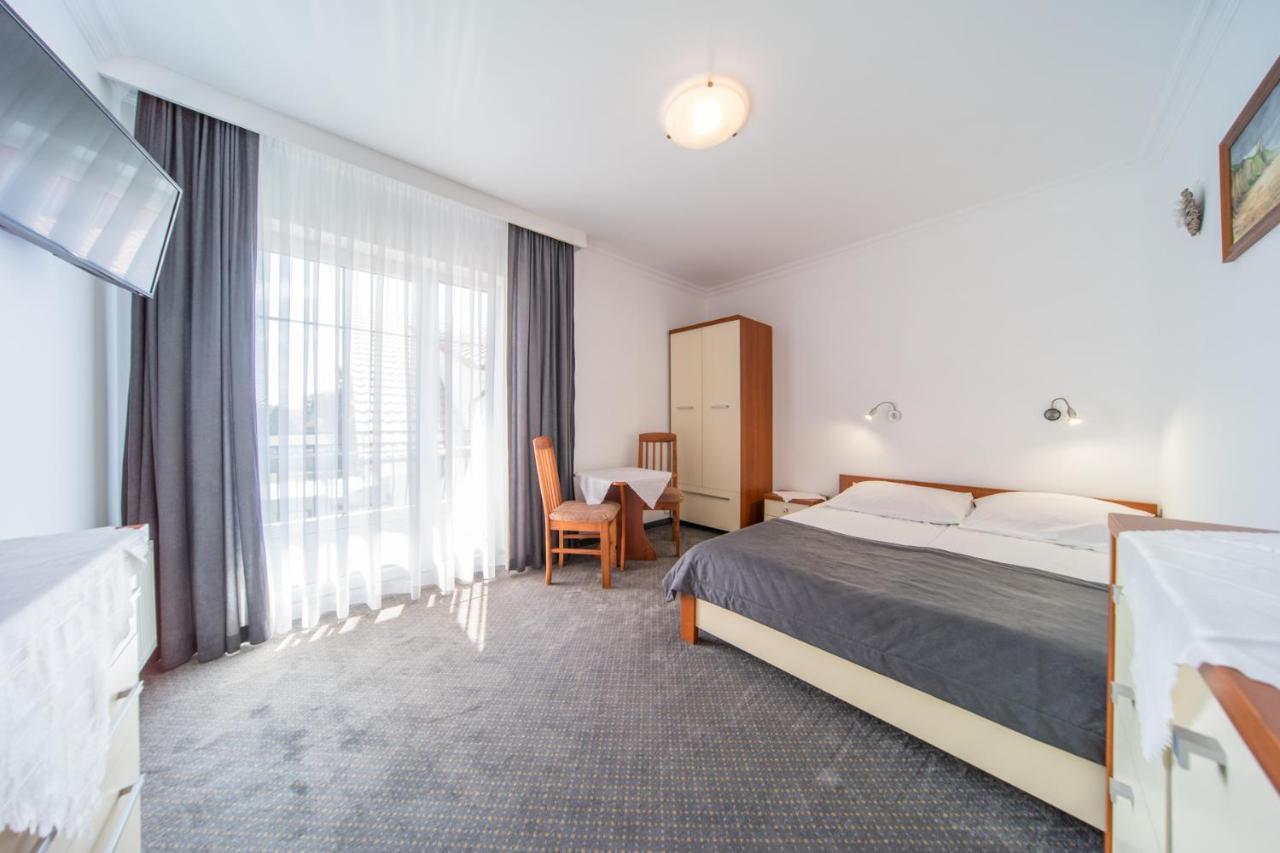 Rewit Dom Goscinny Z Podgrzewanym Basenem Rewal Extérieur photo