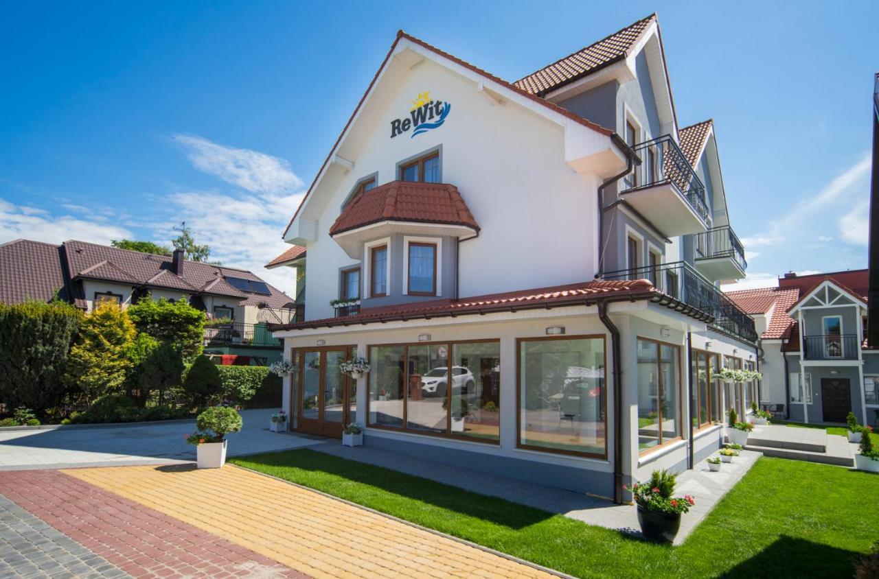 Rewit Dom Goscinny Z Podgrzewanym Basenem Rewal Extérieur photo