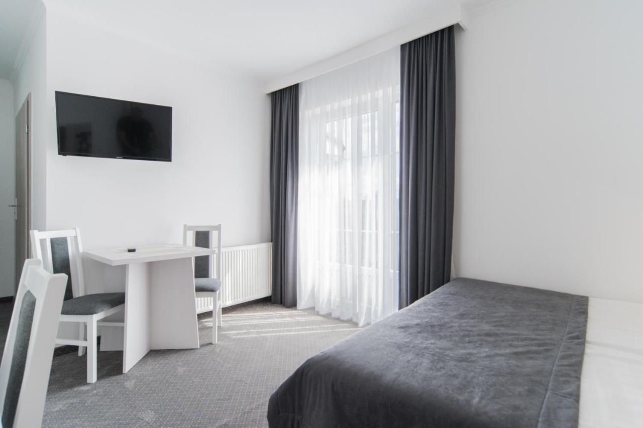 Rewit Dom Goscinny Z Podgrzewanym Basenem Rewal Extérieur photo